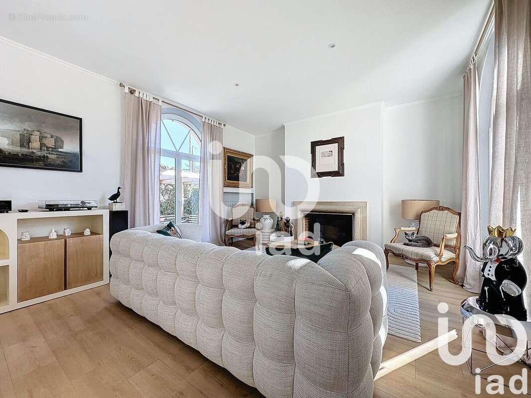 Maison 250 m² à Tarbes  - photo 2