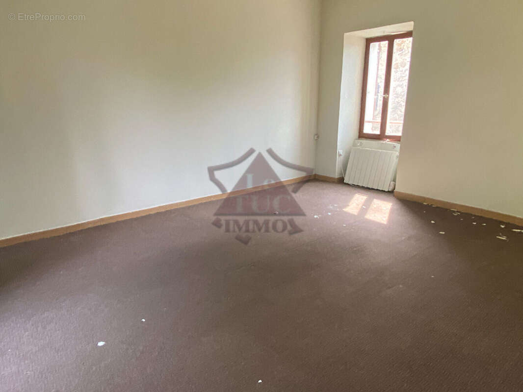 Maison à MOLIERES-SUR-CEZE