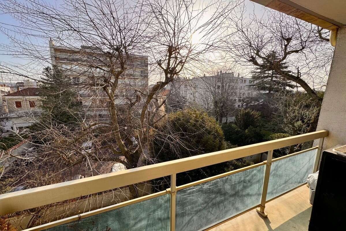 Appartement à SAINT-MAUR-DES-FOSSES