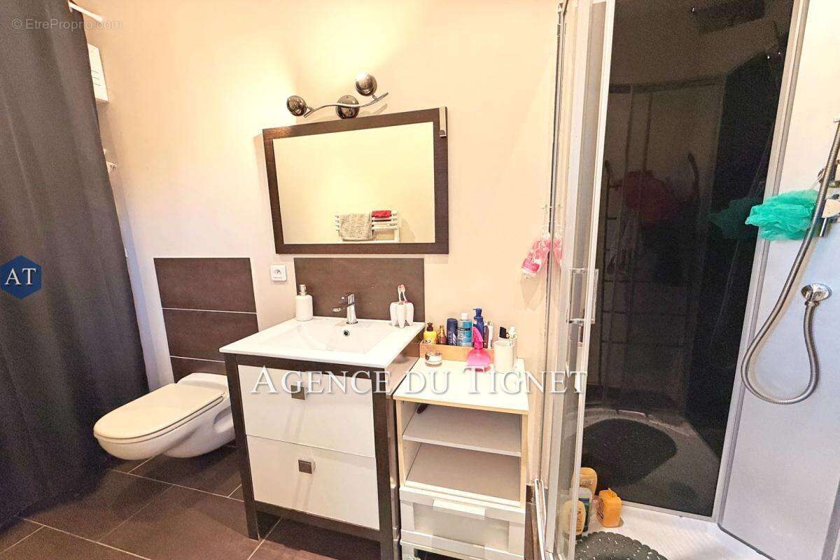 Appartement à SAINT-CEZAIRE-SUR-SIAGNE