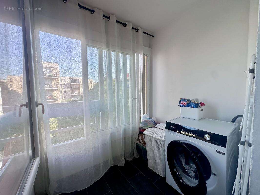 Appartement à MARSEILLE-11E