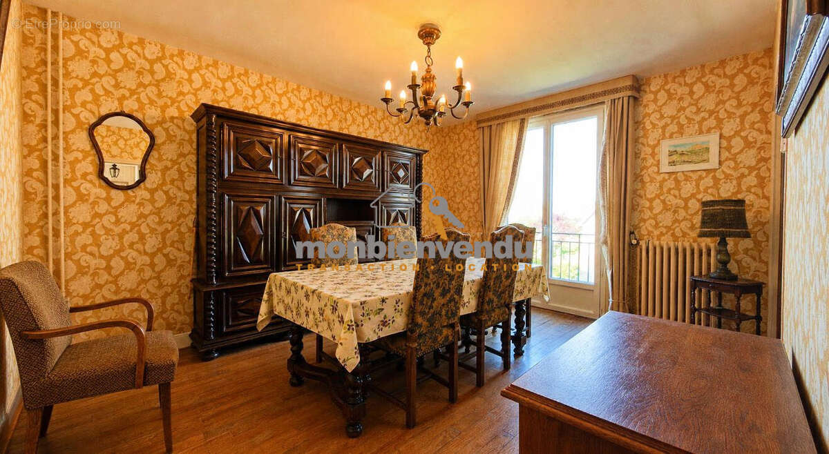 Maison à REILHAC