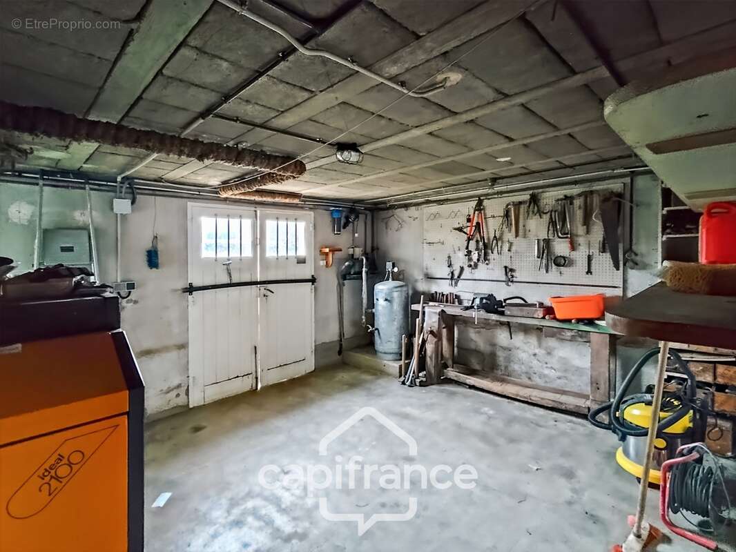 Maison à vendre 4 pièces BESSE SUR BRAYE (72)  -  terrain 2816 m²  - - photo 10
