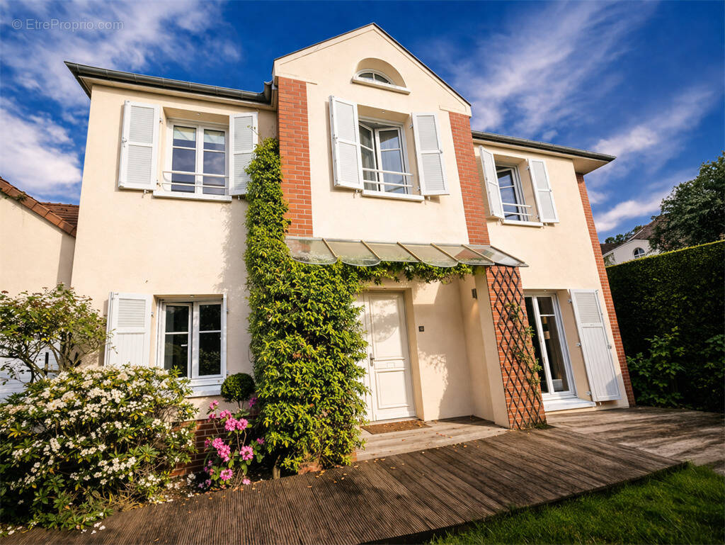 Maison à VAUCRESSON