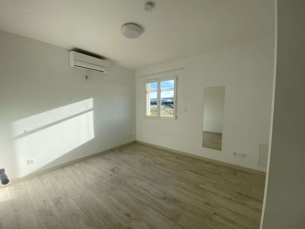 Maison à PONT-DU-CHATEAU