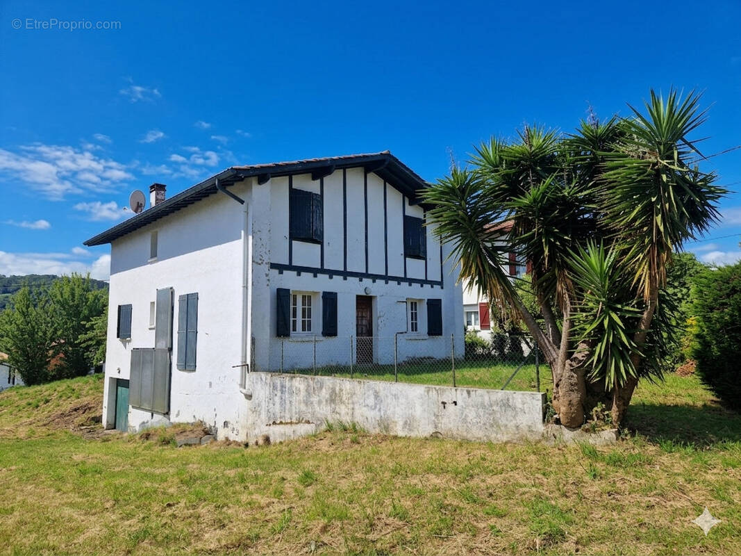 Maison à CIBOURE