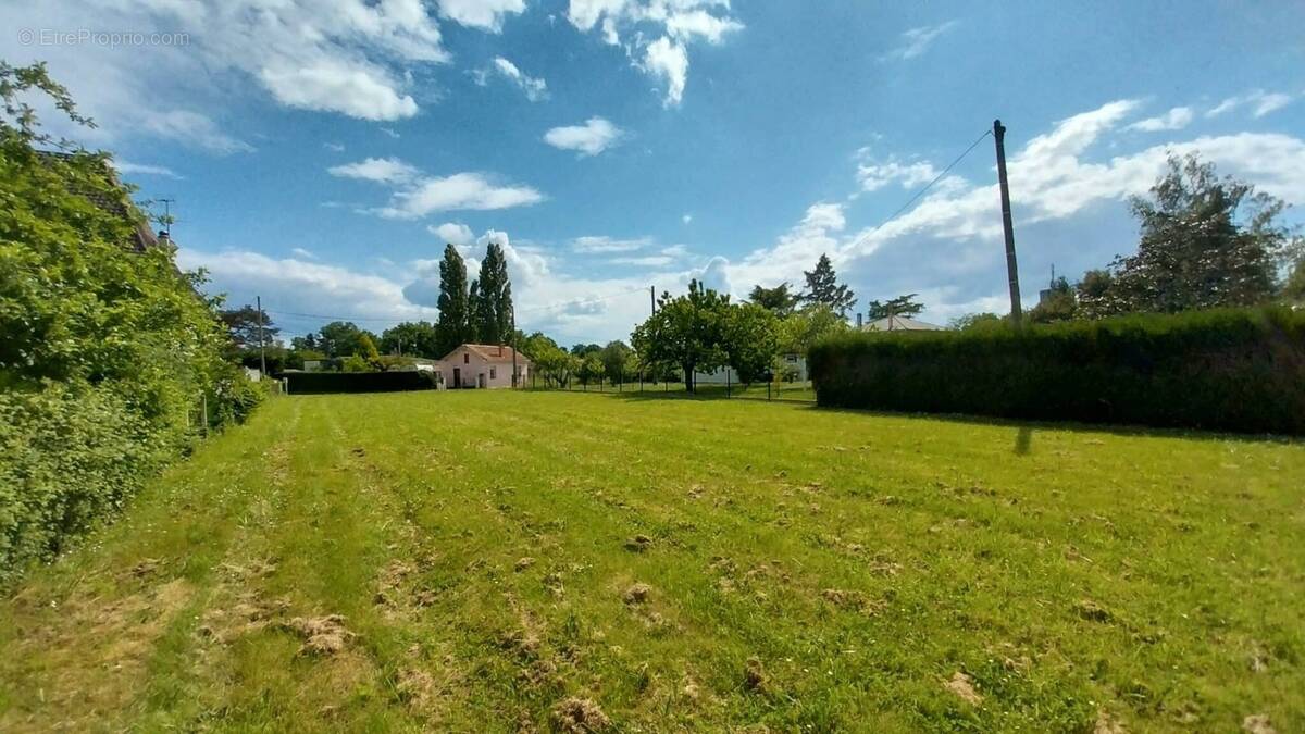 Terrain à MONTPON-MENESTEROL