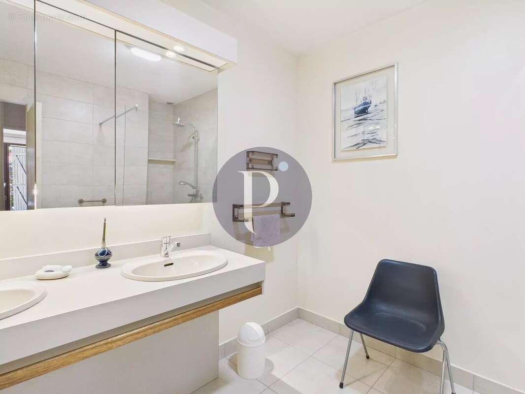 Maison à VERRIERES-LE-BUISSON