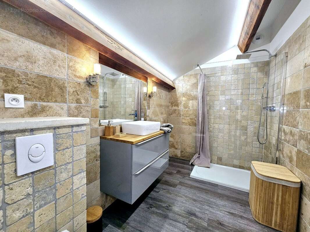 Appartement à ARAMON