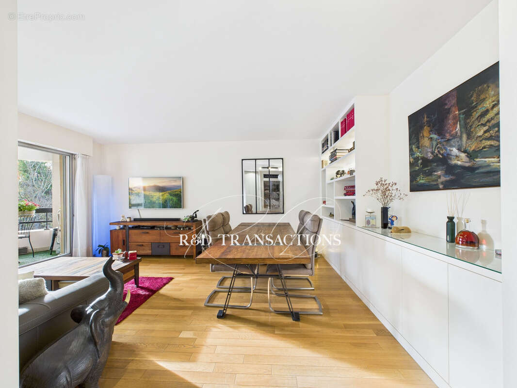 Appartement à SURESNES