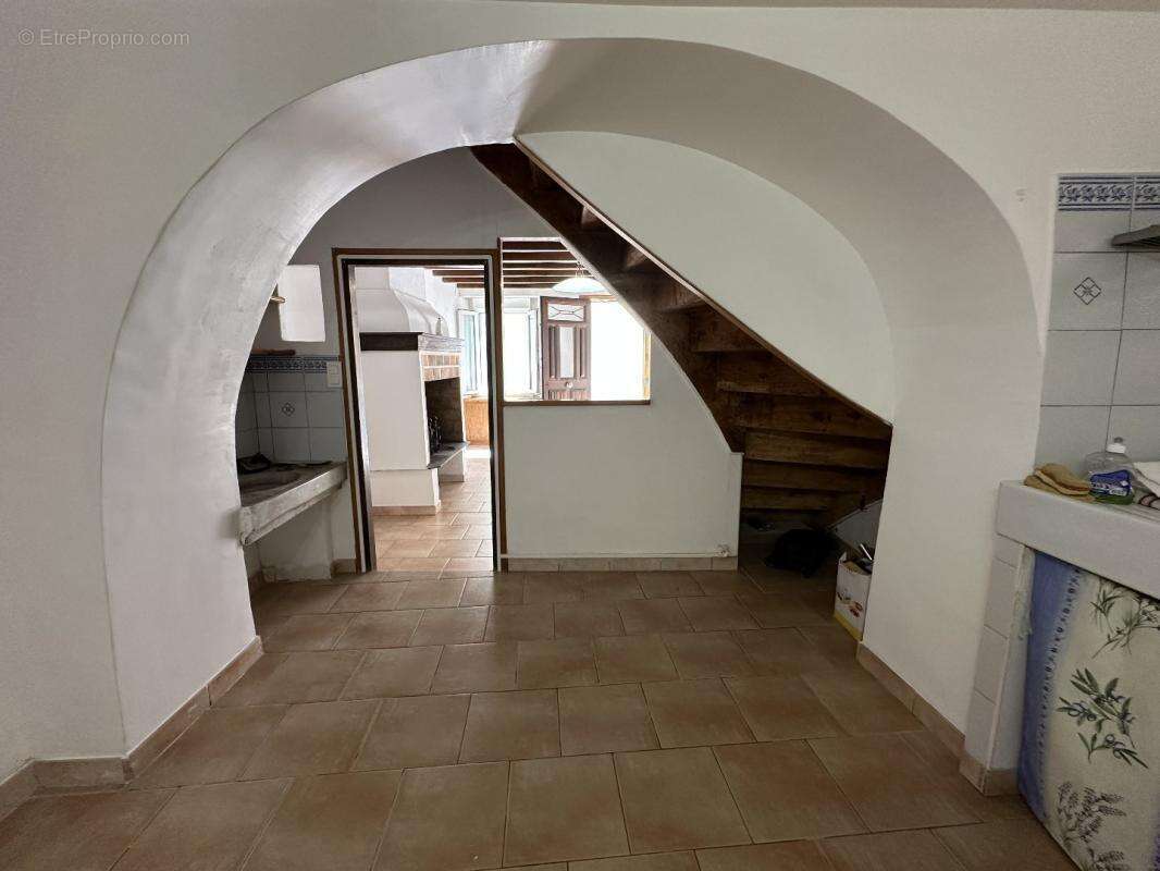 Maison à CAUNES-MINERVOIS