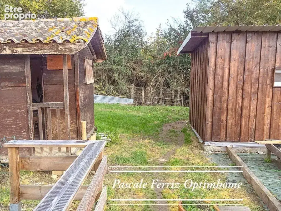 FRANCON - MAISON T8 - 5 chambres - 247 m² sur terrain 5893m² avec Piscine et Jacuzzi - photo 19