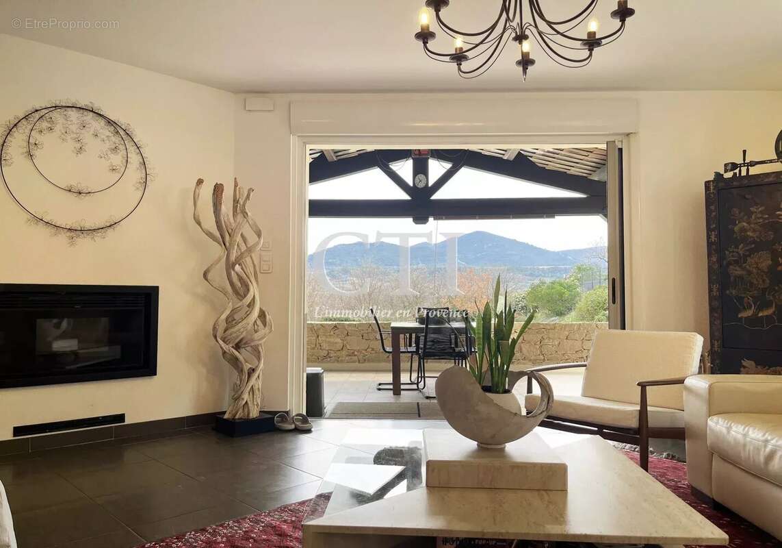 Maison à VAISON-LA-ROMAINE
