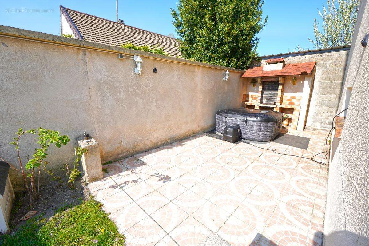 Maison à DEUIL-LA-BARRE