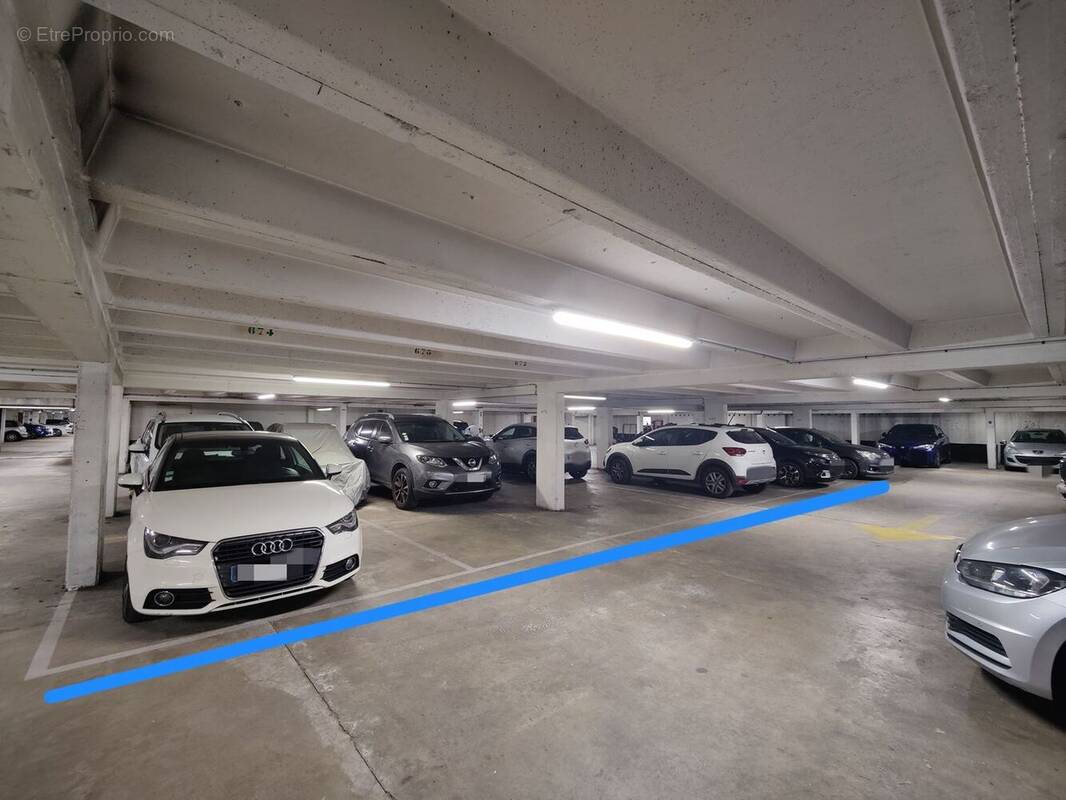 Parking à PARIS-13E