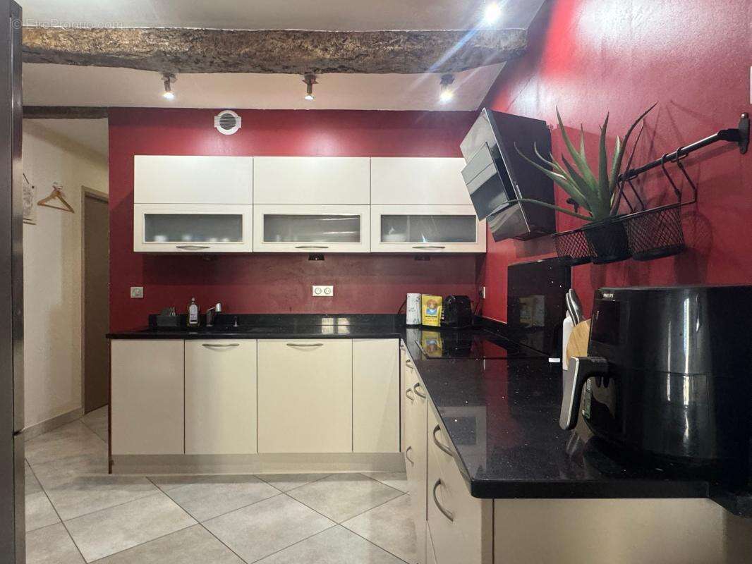 Appartement chaleureux de 90m² au coeur du village - photo 5