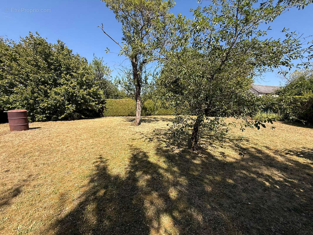 Maison à rénover avec dépendances et magnifique jardin sans vis-à-vis   Allainville-en-Beauce - photo 10