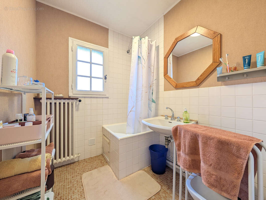 Maison familiale 5 chambres dans un cadre privilégié à Saint-Germain-de-la-Grange - photo 14