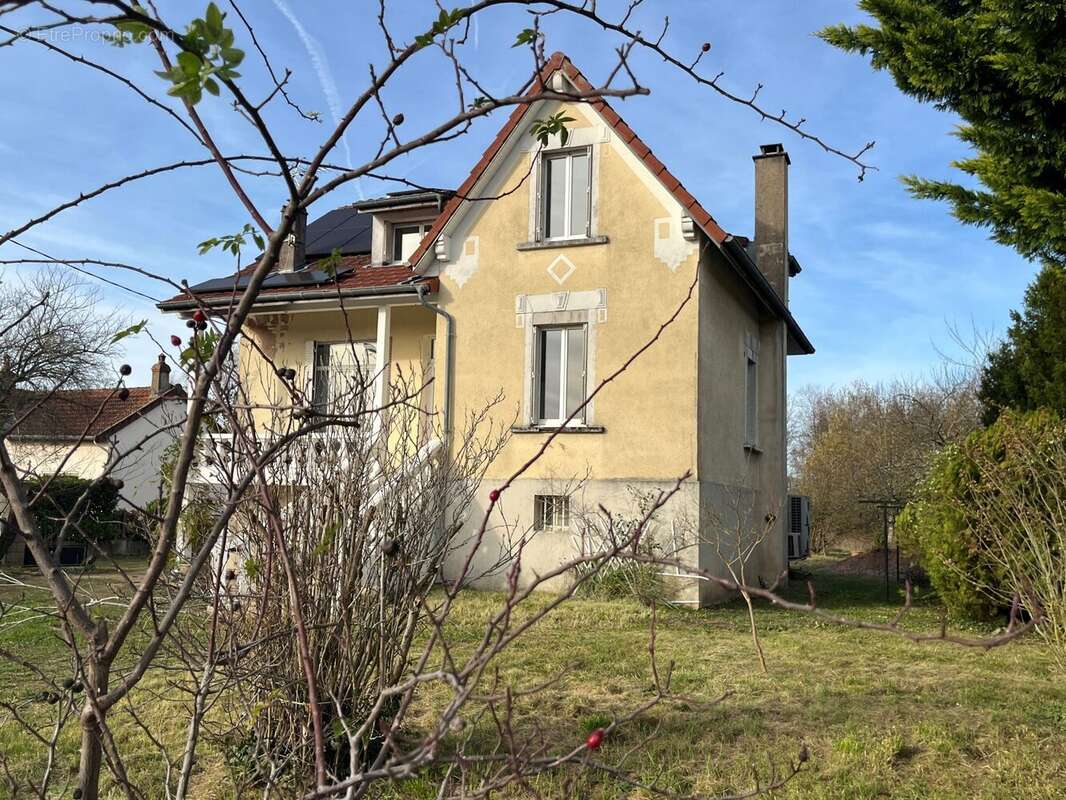                    FACE AVANT (Sud) - Maison à CUISERY