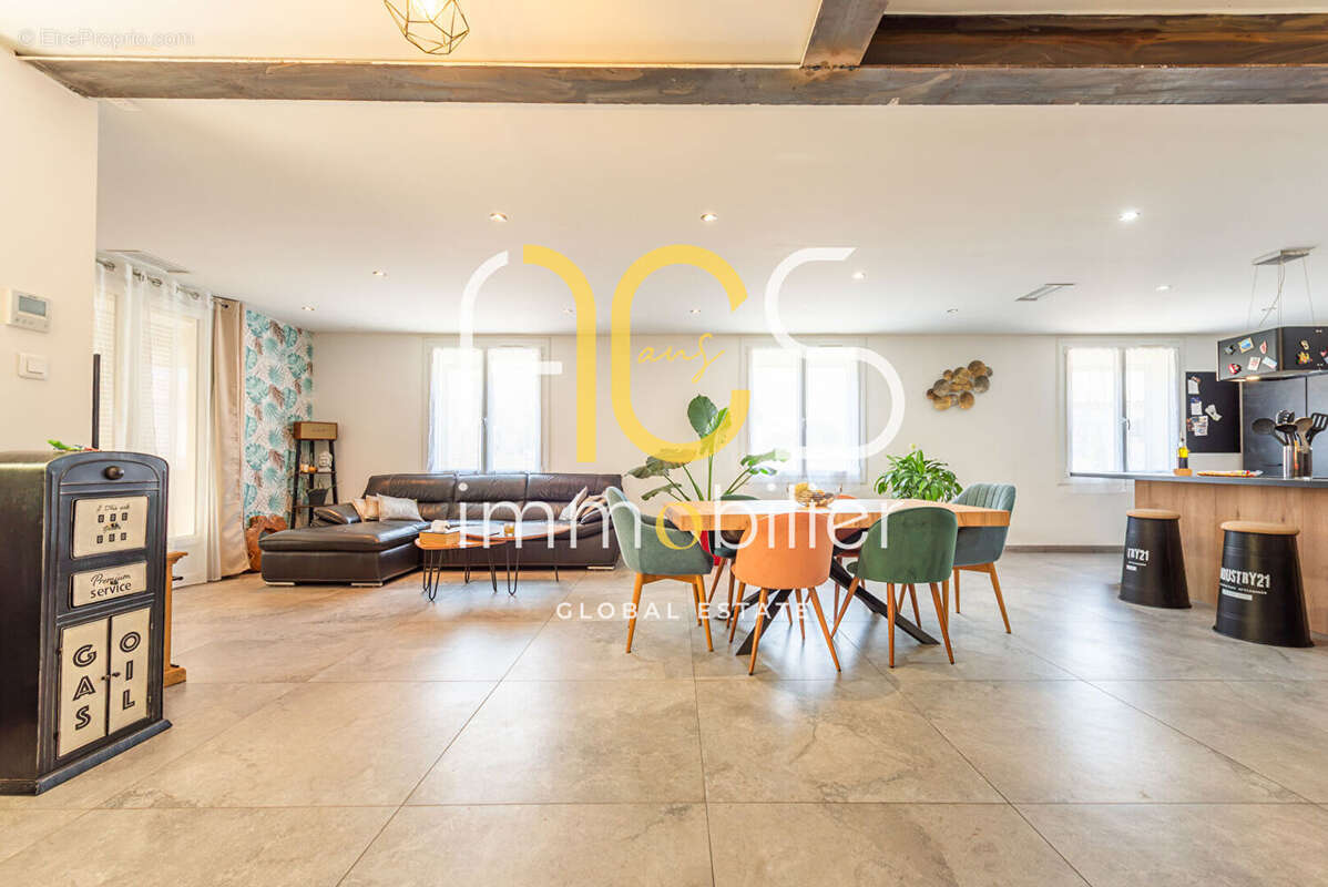 Maison Chateauneuf Les Martigues 5 pièce(s) 170 m2 + dépendances + piscine - photo 2