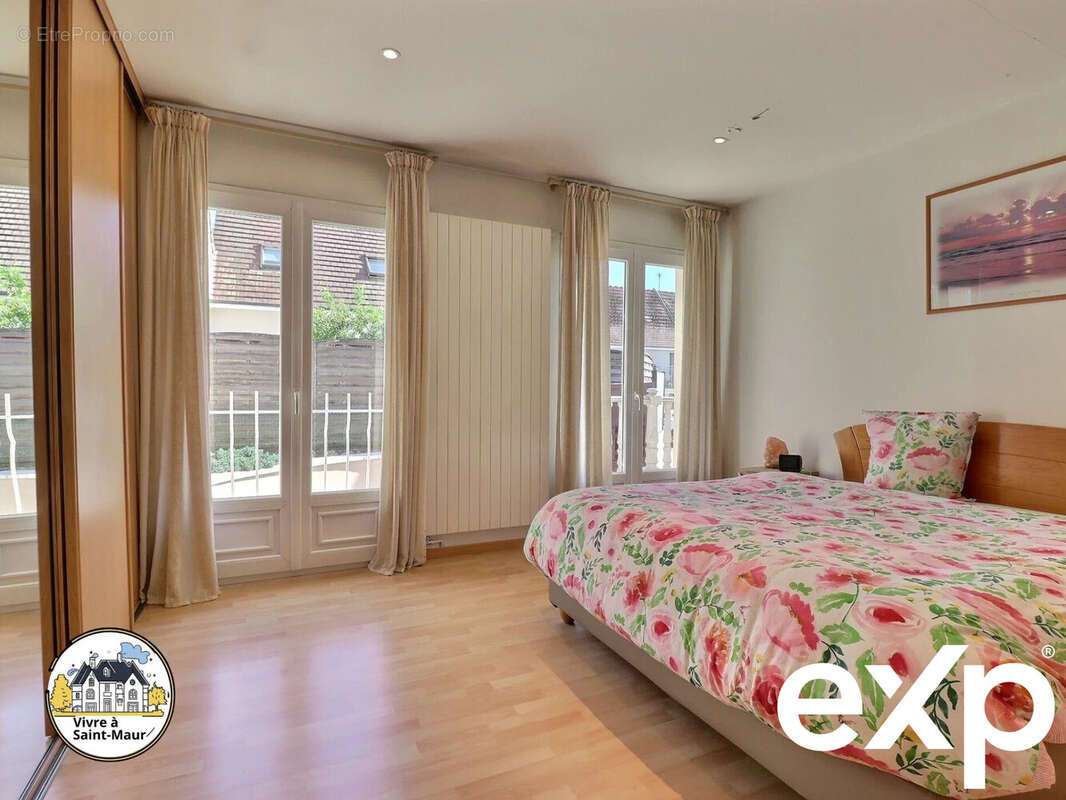 Maison à CHENNEVIERES-SUR-MARNE