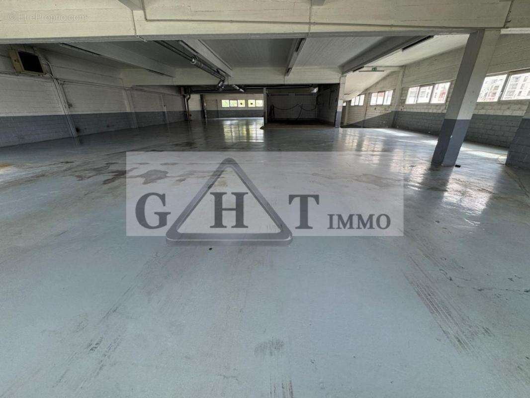 Commerce à IVRY-SUR-SEINE