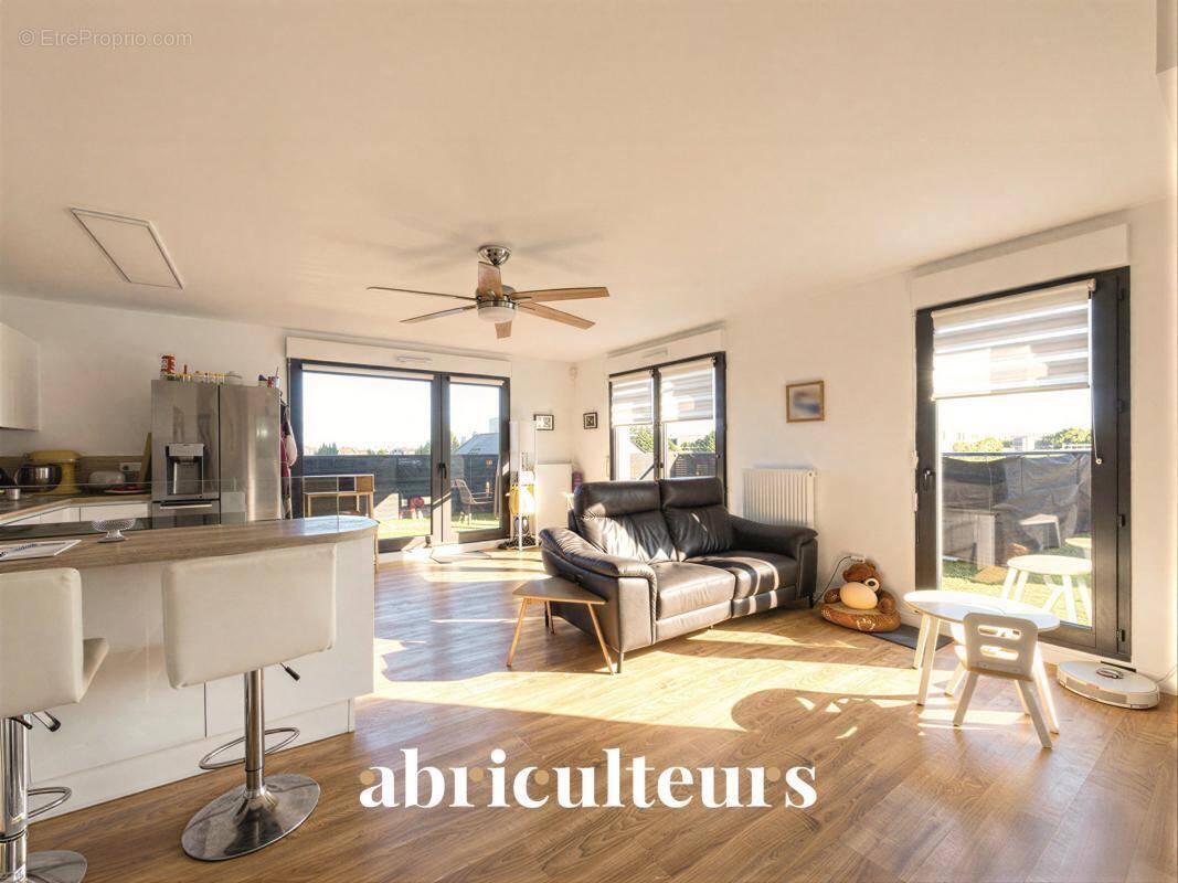 Appartement à COLOMBES