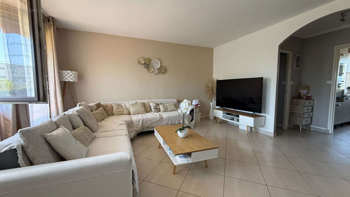 Appartement à CORBEIL-ESSONNES