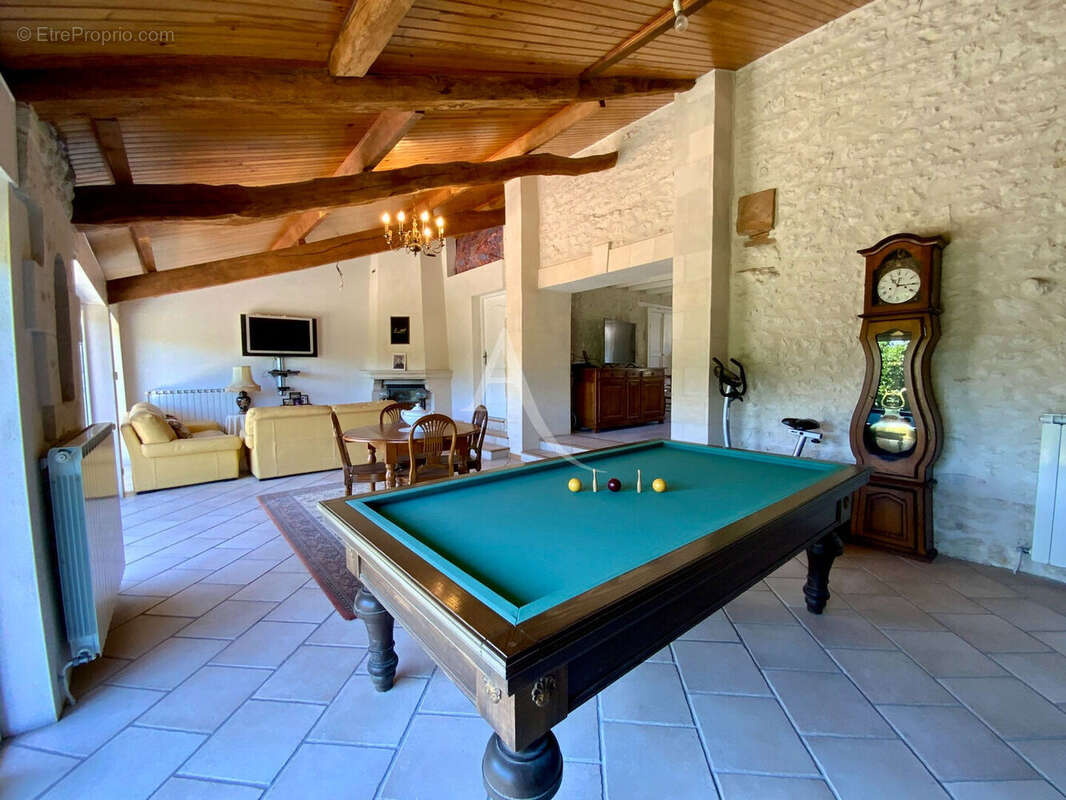 Maison Saint Ciers Du Taillon 163 m2 - photo 5