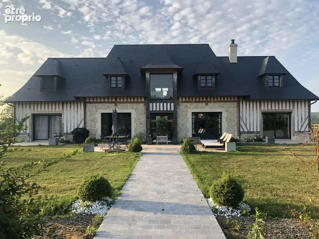Maison à REUX