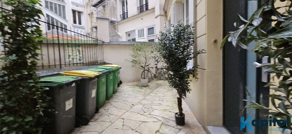 Autre à PARIS-12E