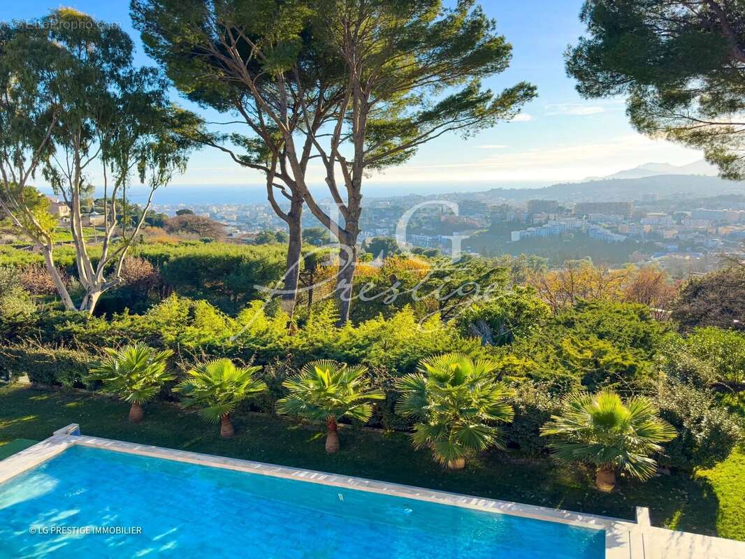 Maison à MOUGINS