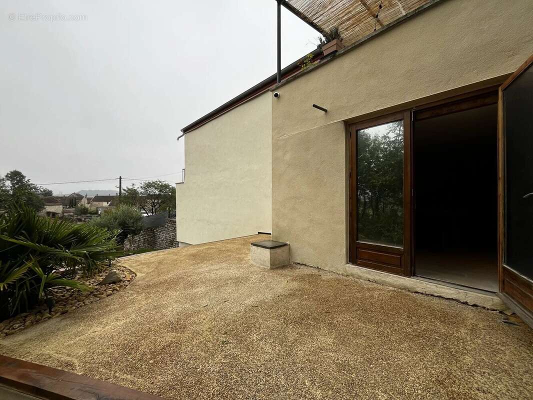 Maison à BOUVESSE-QUIRIEU