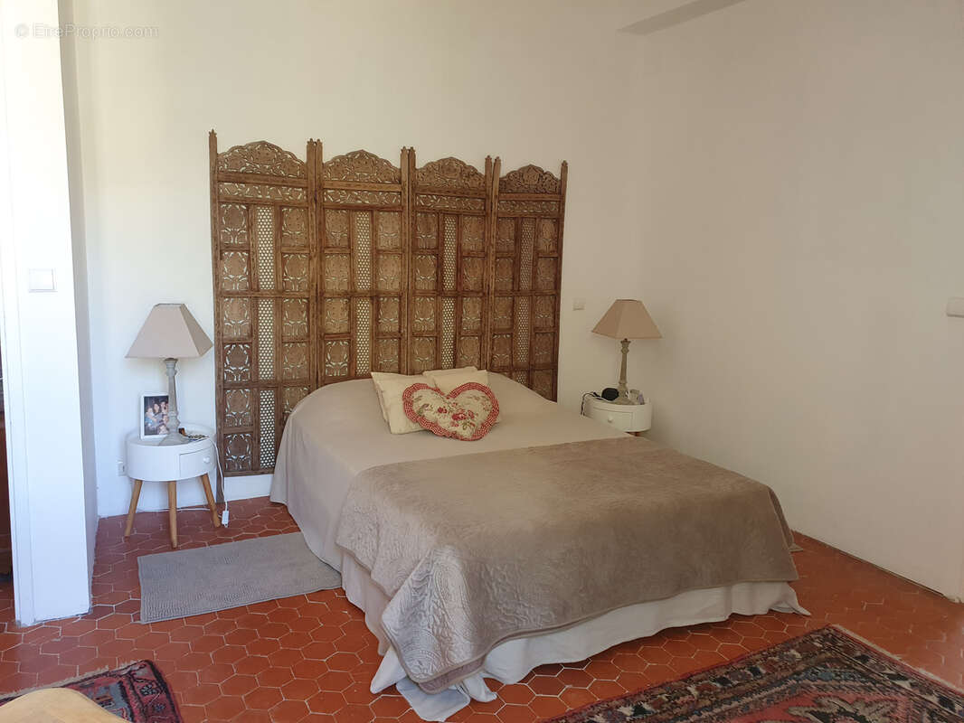 Maison à LA BASTIDE-DES-JOURDANS