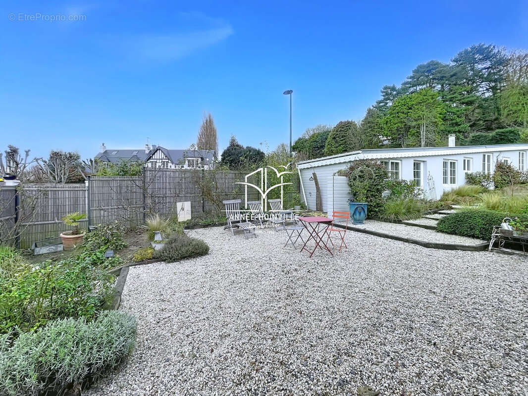 Maison à VILLERVILLE