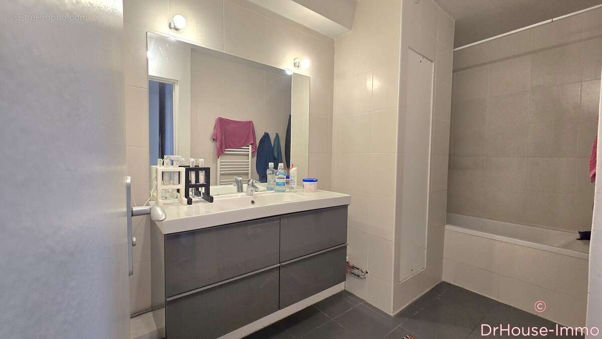 Appartement à LE BOURGET