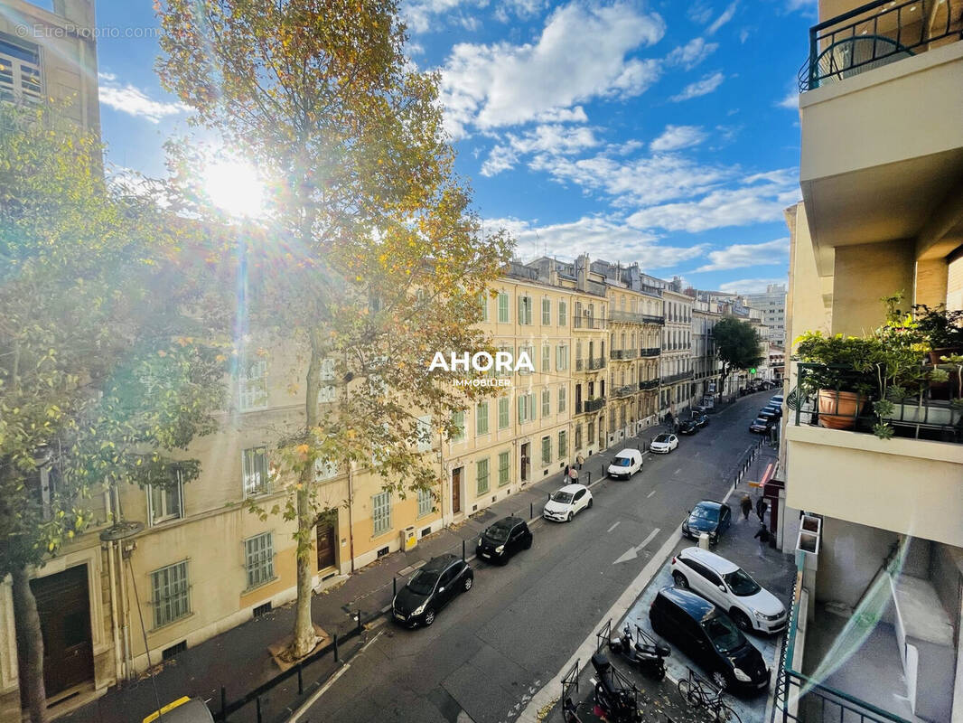 Appartement à MARSEILLE-4E