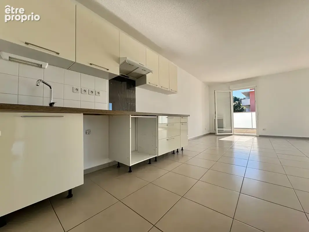 Appartement  T4 Terrasse - Ascenseur Sète 4 pièce(s) 77.31 m2 - photo 2