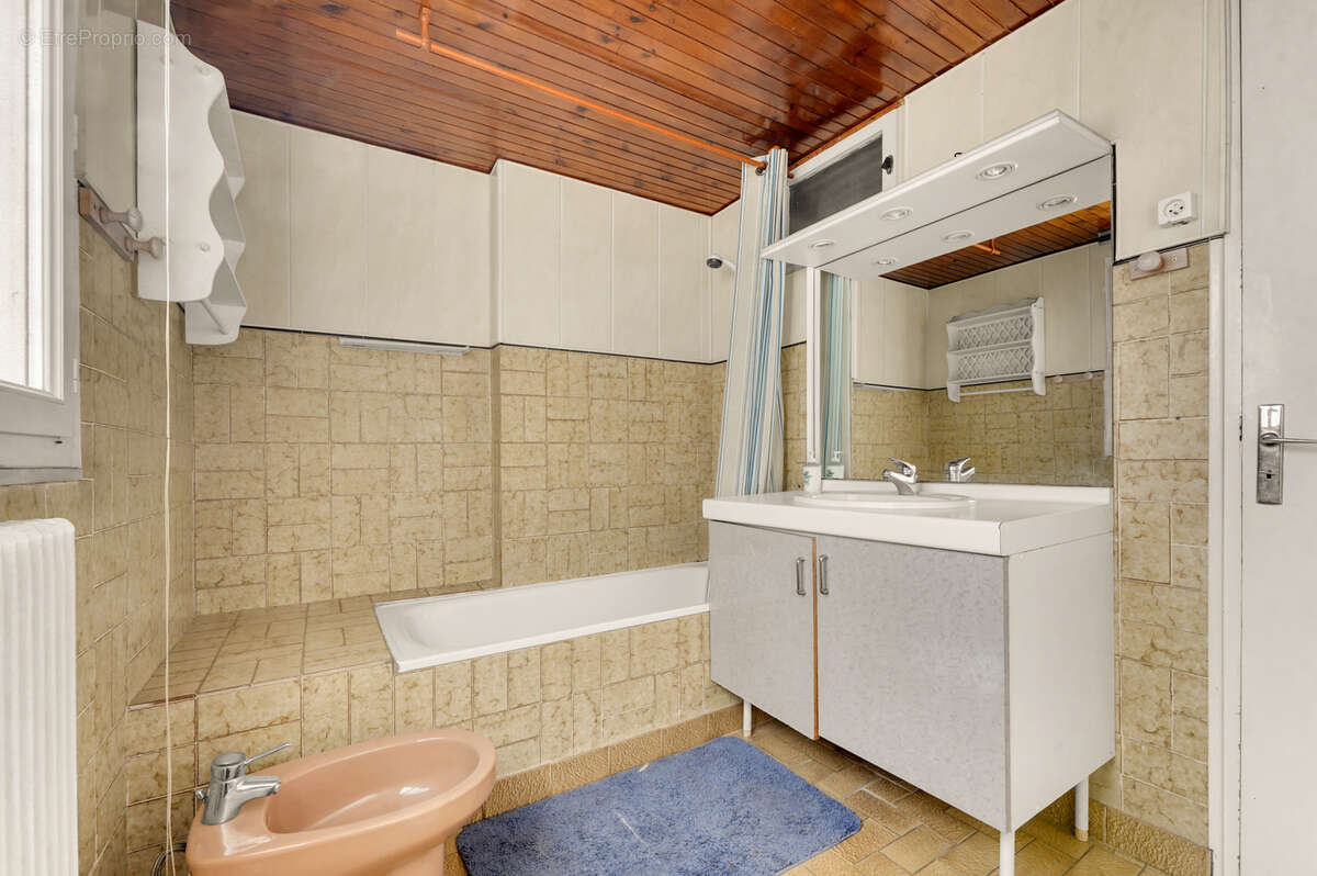 Maison à CASTELGINEST