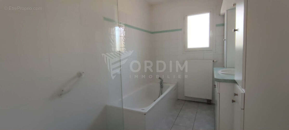 Maison récente de plain-pied - photo 11
