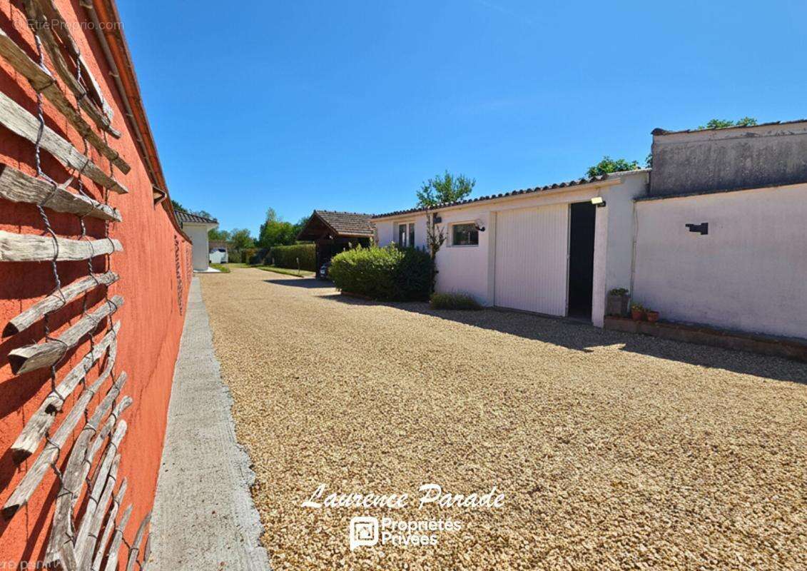 Maison de plain-pied ,7 500 m² de terrain arboré, garage, annexe - photo 9