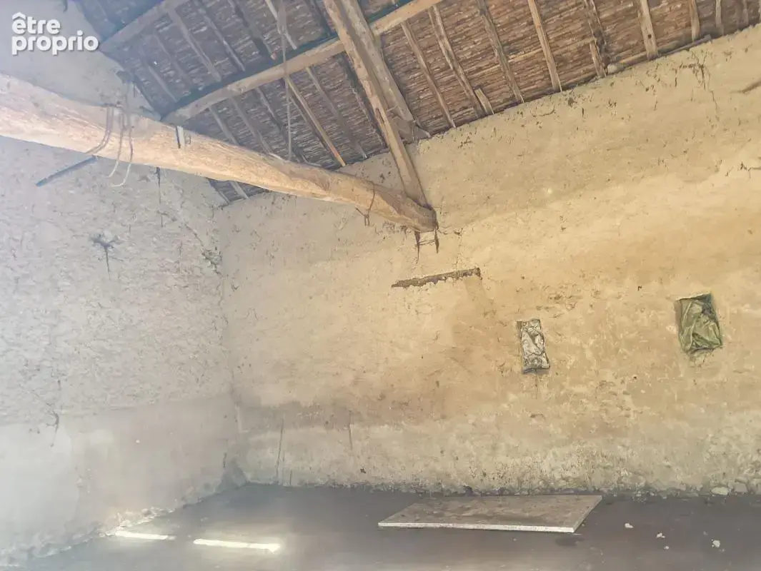 A SAISIR - Bien à fort potentiel - Spécial Rénovation ! - photo 20