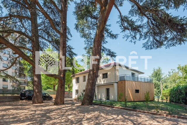 Appartement à SAINT-GENIS-LAVAL