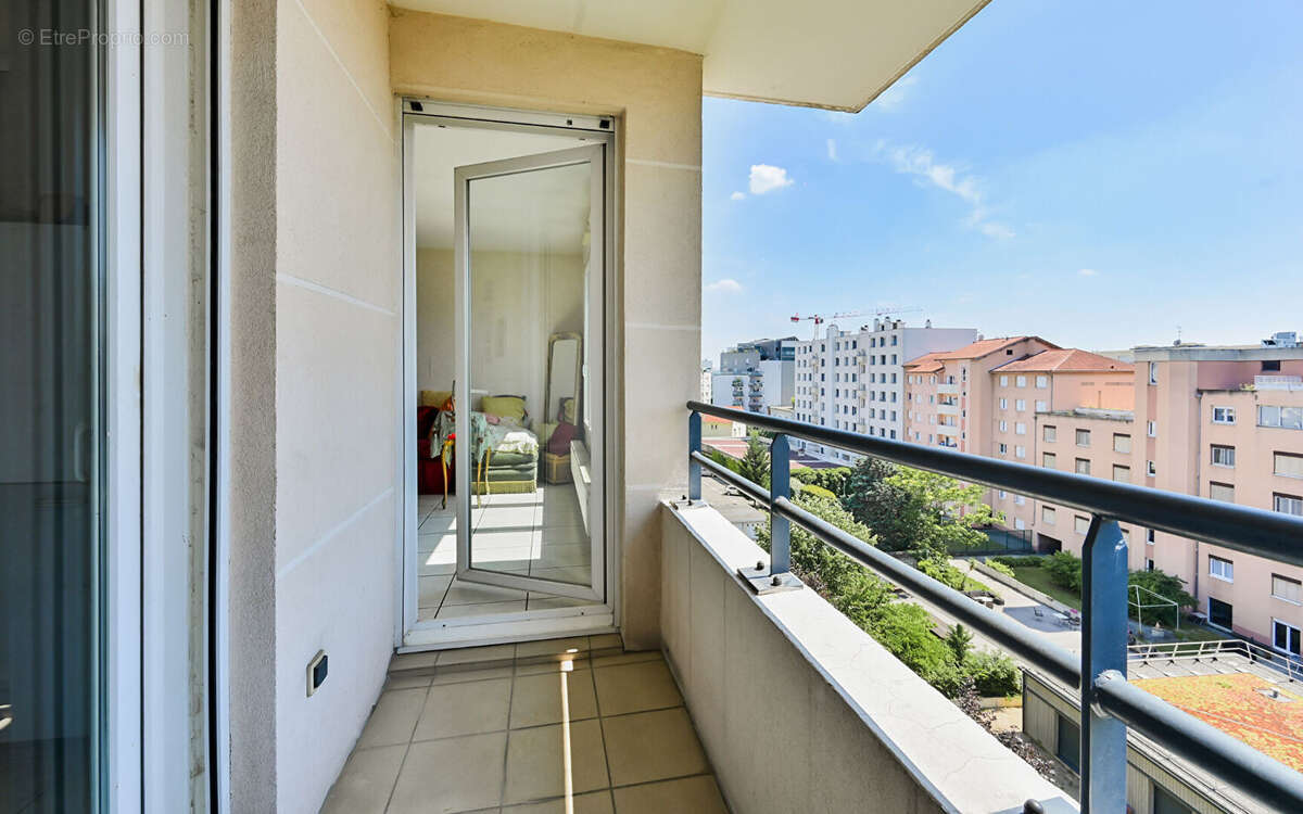 Appartement à LYON-8E