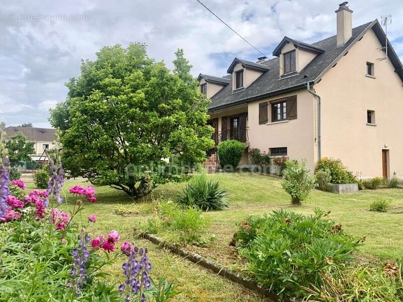 Maison individuelle – Vie de plain-pied – 5 chambres possibles – Sous-sol complet – Terrain clos de 1 000 m² – Mouzon (proche Be - photo 2