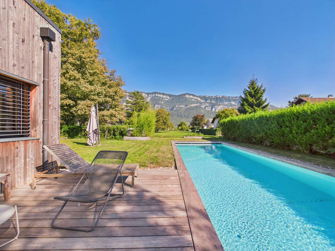 Maison à VIVIERS-DU-LAC