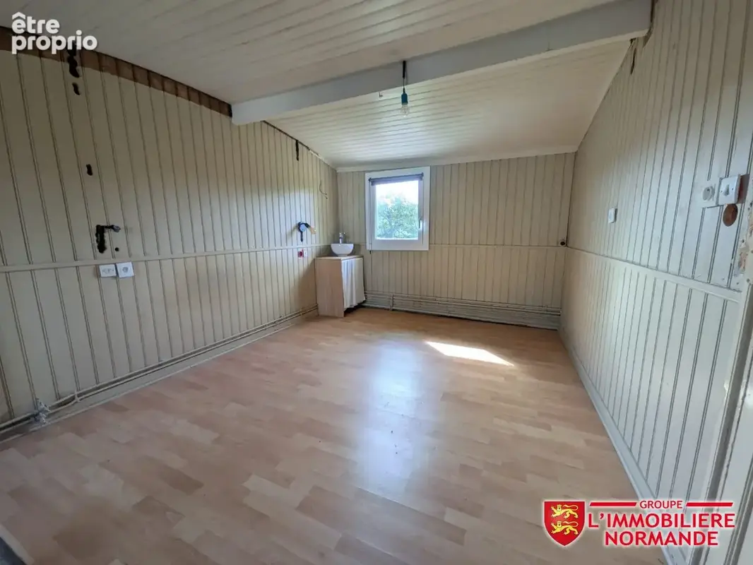 Maison à rénover 140m² et dépendance - Terrain 1200m² - photo 7