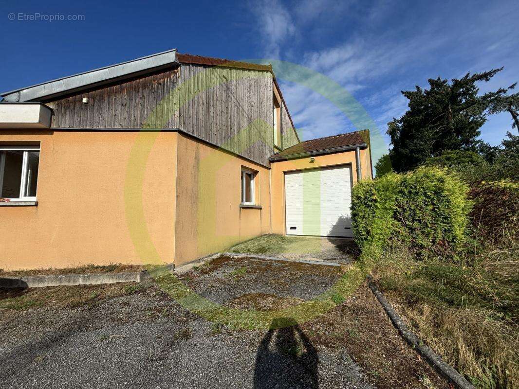 Appartement à CHENERAILLES