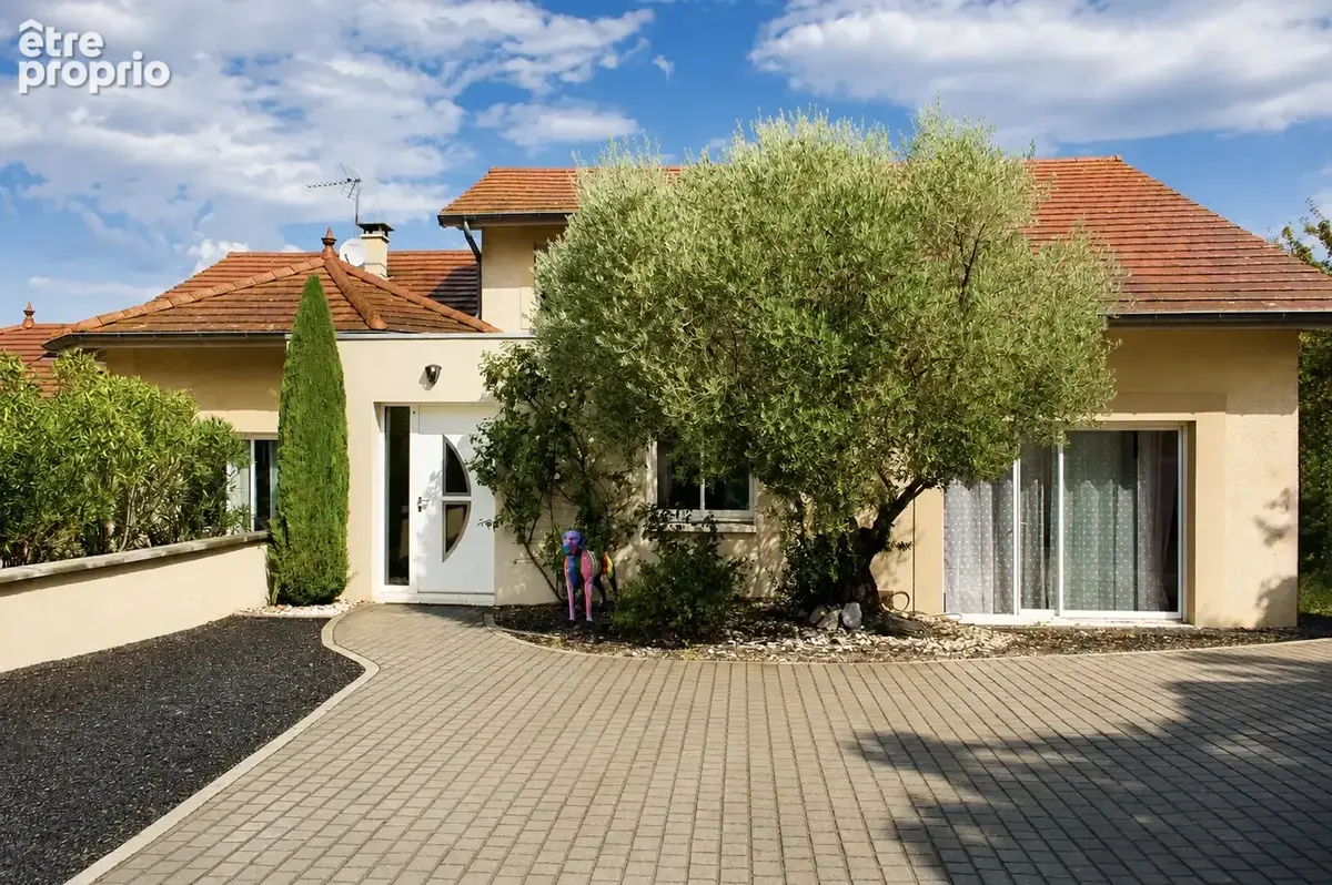 Maison T9 avec piscine - Chatenay - photo 2