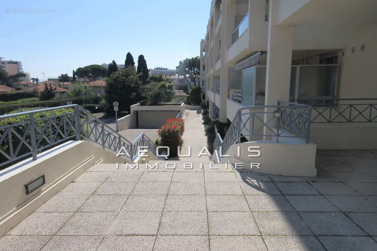 Appartement 41 m² à Cagnes-Sur-Mer  - photo 2